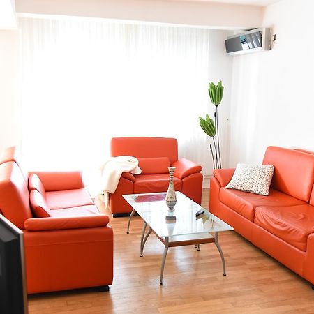 3 Bedroom Home With Parking Garage In The Heart Of Escópia Exterior foto