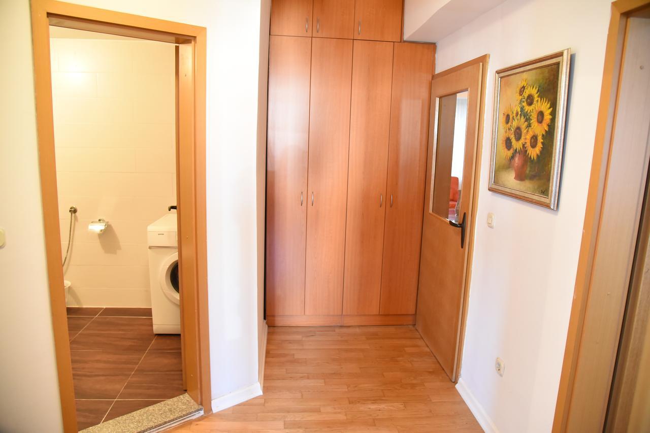 3 Bedroom Home With Parking Garage In The Heart Of Escópia Exterior foto